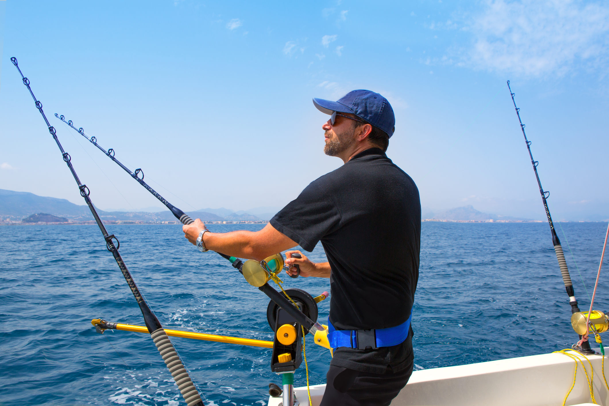 La pesca in mare aperto: attrezzature e consigli utili